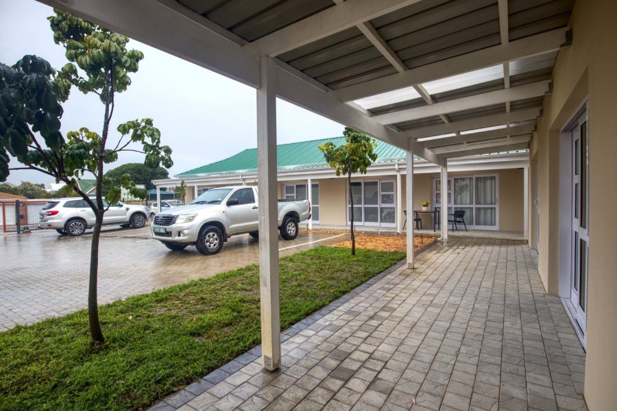 1 Bedroom Property for Sale in Stilbaai Wes Western Cape